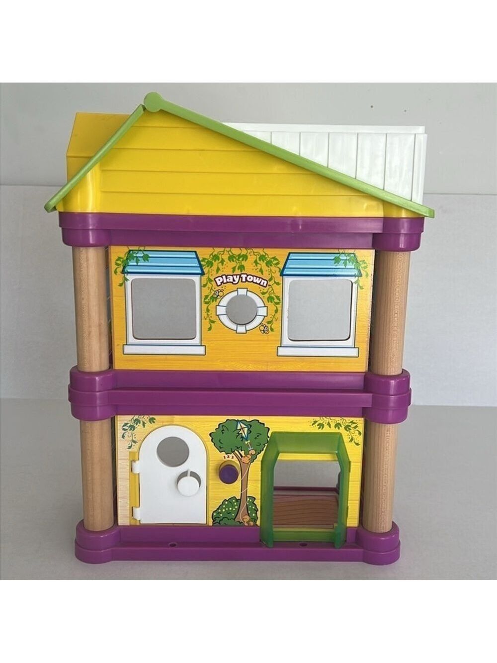 Learning Curve Play Town Family House with Five Wood Plastic Figures & Furniture - Picture 5 of 16